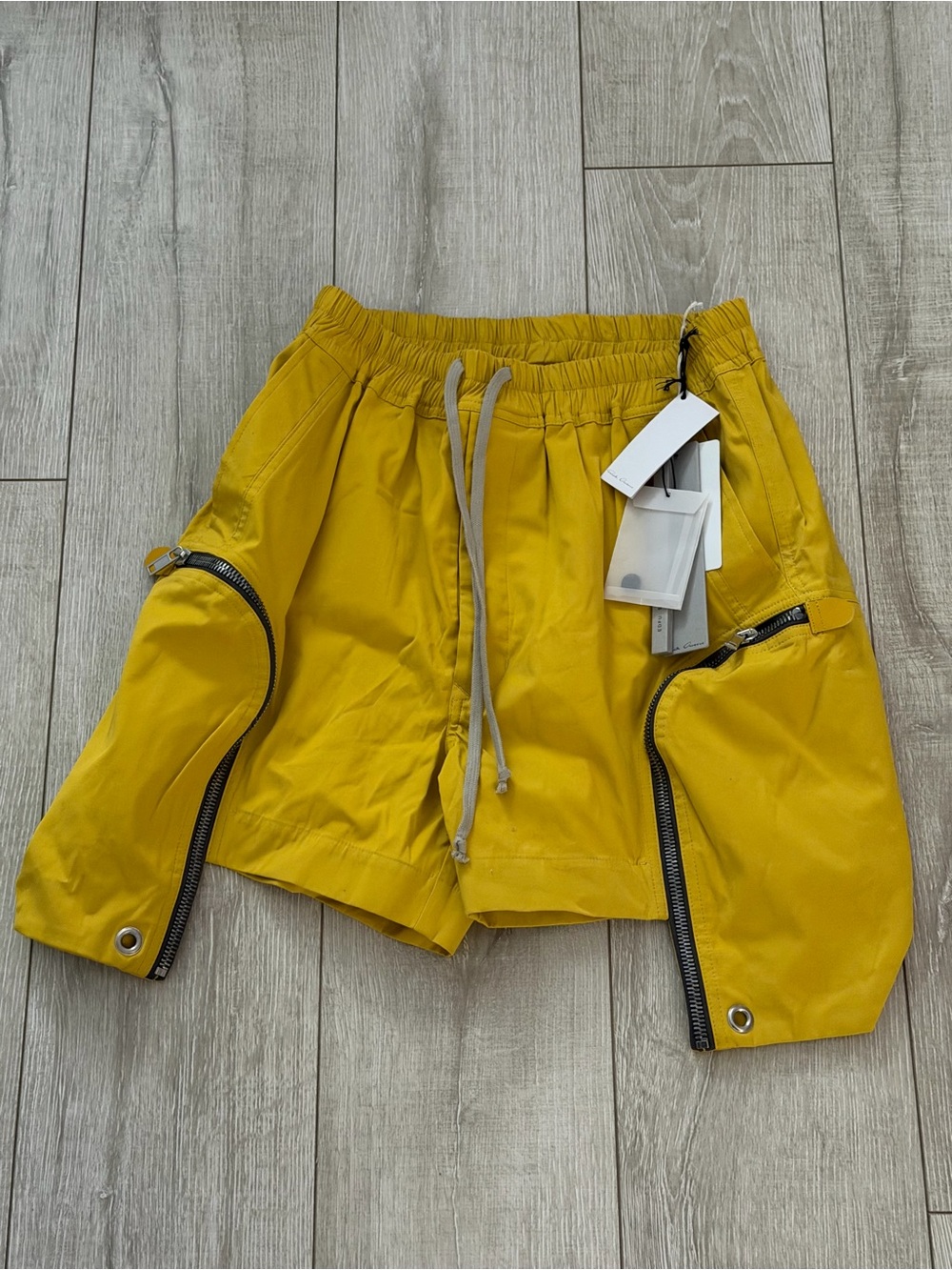 Rick Owens Yellow Cargo Zip-Detail Drawstring Shorts bauhaus lemon boxers men 48